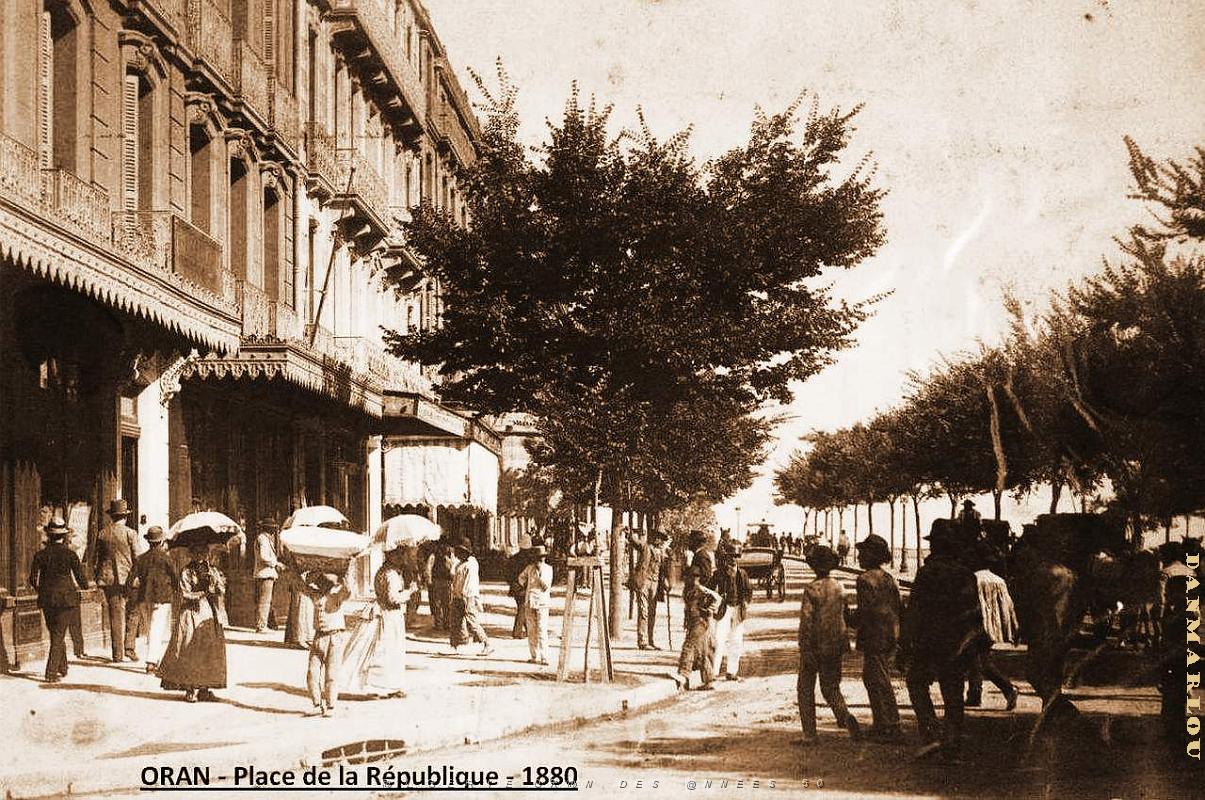 MH n- 071a- Place de la republique.JPG